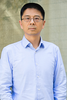 Headshot of Howie Huang